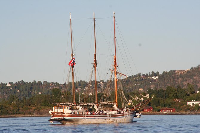 Oslo Fjord Evening Cruise with Shrimp Buffet on a Sailing Ship - Shrimp dinner among the islets