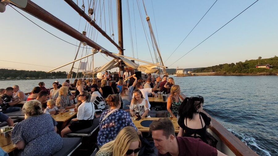 Oslo Fjord Evening Live Rock music cruise with Shrimp buffet - What the wooden boat adds, and what it does not
