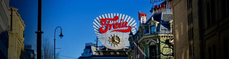 Oslo: Food Tasting and Walking Tour with a Local - Mathallen’s cheeses and 15 minutes to explore