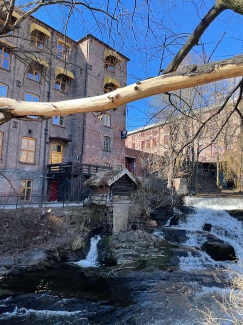 Oslo: Grünerløkka Food & Culture Walking Tour - What the guides add