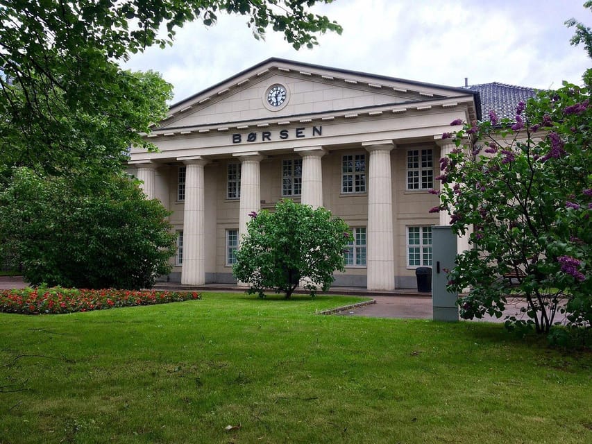 Oslo: Guided Walking Tour of Central Oslo - What the guides add to the walk