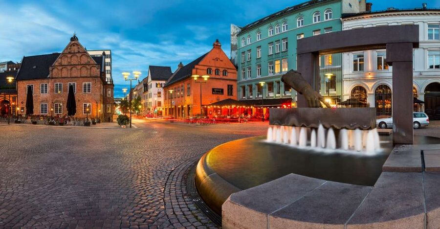Oslo: Historic Myths & Legends Evening Walking Tour - Christiania Torv and Oslo’s older street stories