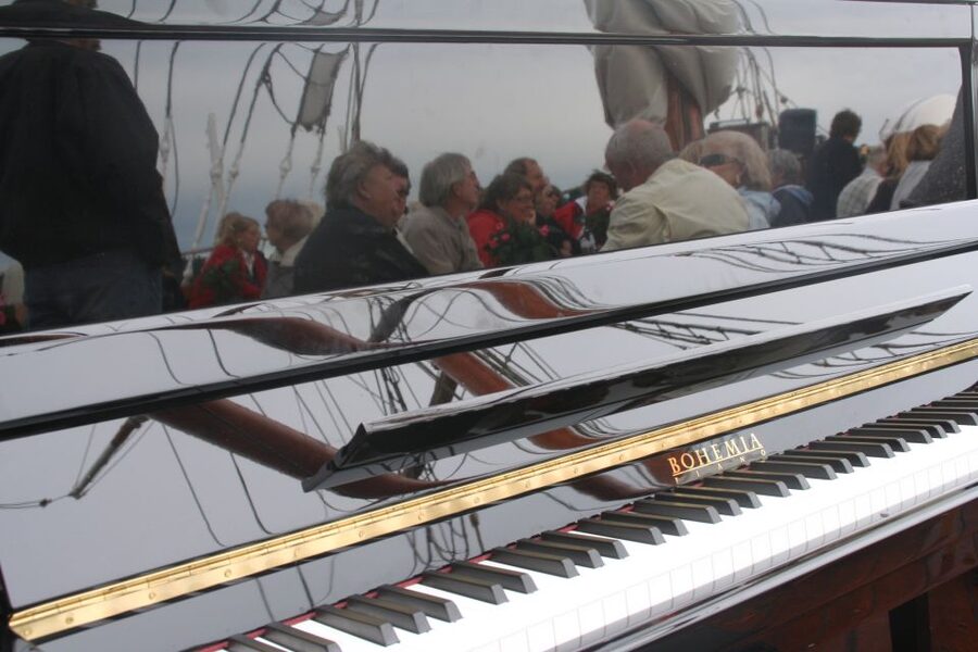 Oslo: Oslo Fjord Cruise with Live Jazz Music & Shrimp Buffet - Three Hours Through Oslofjord