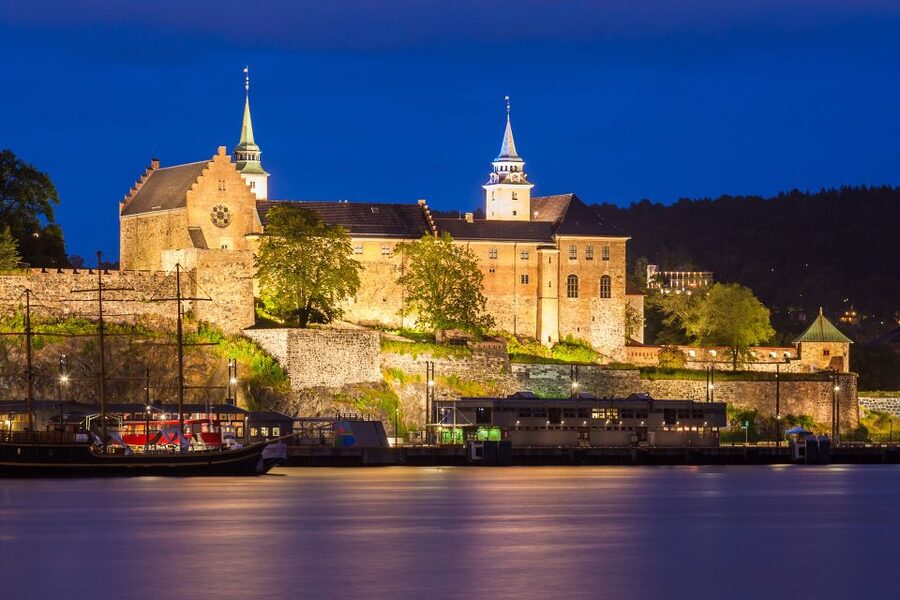 Oslo: Private City Center Highlights Guided Walking Tour - Key points at a glance