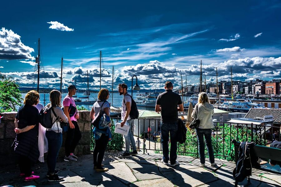 Oslo: Private Walking Tour - Oslo City Hall and the Nobel connection