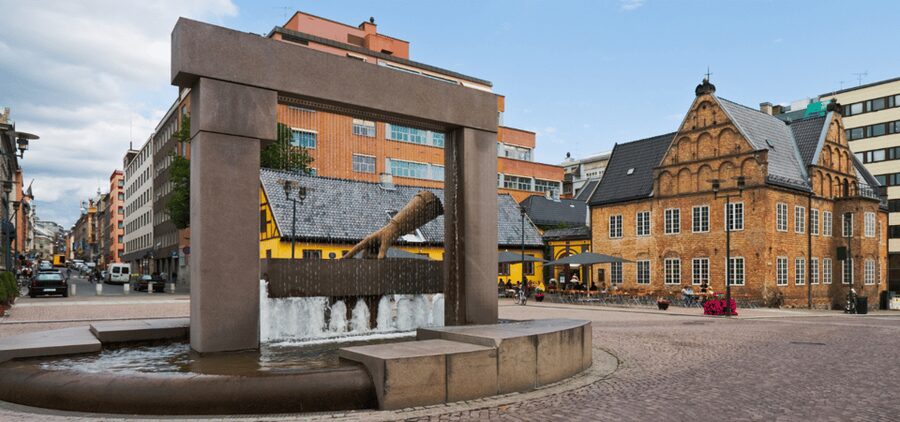 Oslo Self Guided Walking Tour with an APP - Vigeland Sculpture Park and the city’s open-air art