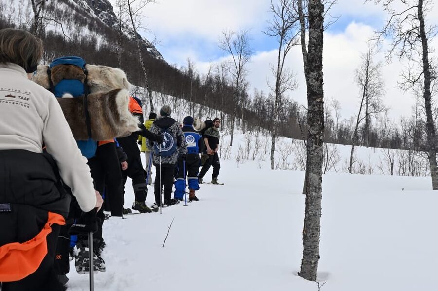 Oslo: Snowshoeing in the Forest with Norwegian BBQ - Three hours among Oslo’s winter trees