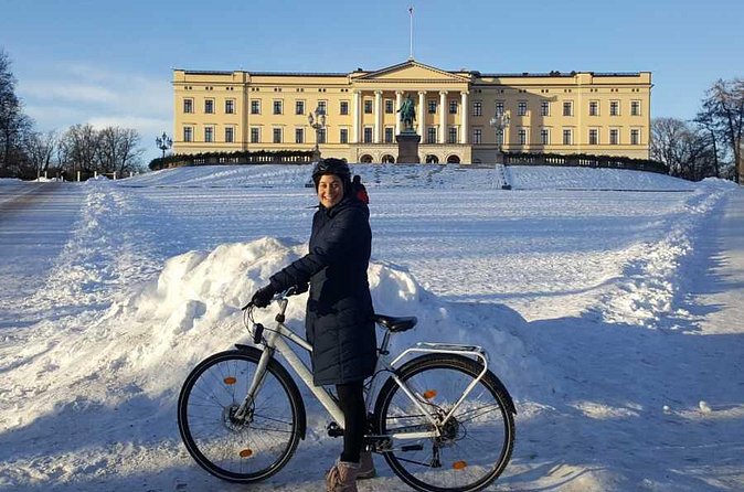 Oslo Winter Highlights Bike Tour - Guides make the three hours worthwhile