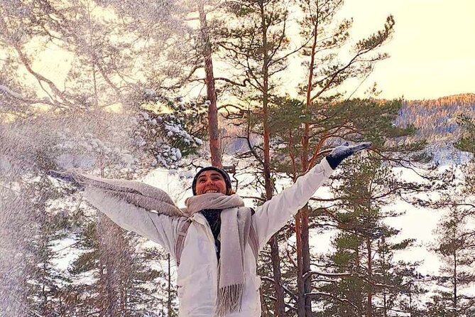 Oslo: Winter wonderland forest hike & campfire with a dog - From Kolbotn station to the forest entrance