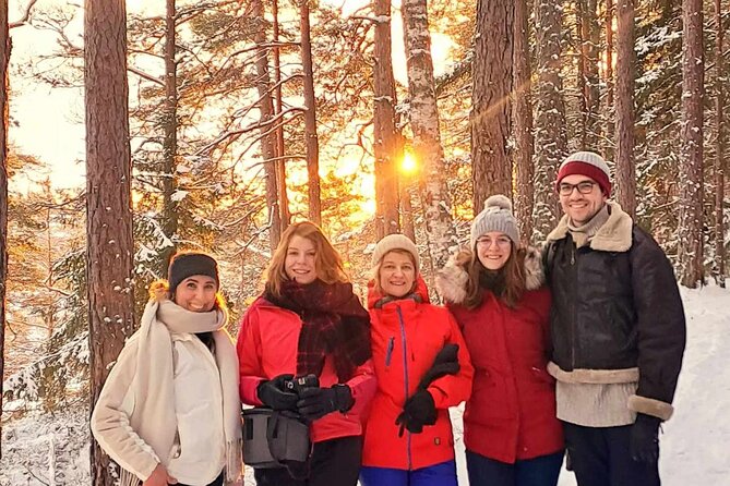 Oslo: Winter wonderland forest hike & campfire with a dog - The final climb and the train back to Oslo