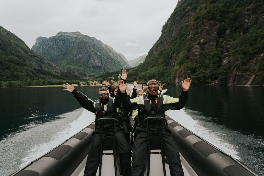 Øystese: Hardangerfjord RIB safari to the Fyksesund branch - How the one-hour schedule feels