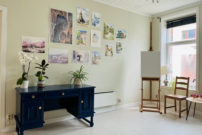 Paint Norwegian landscape with watercolor in Bergen - Timing, clothes, and useful planning tips