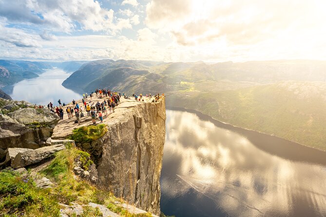 Preikestolen | Pulpit Rock - Hike with a local guide - Key points to know before booking