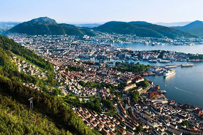 Private Bergen Walking tour with Funicular - Bryggen: Bergen’s wooden harbor face