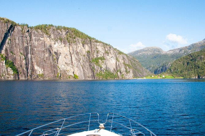 Private Fjord and waterfalls cruise to Modal- Mostraumen - Mostraumen is the visual high point