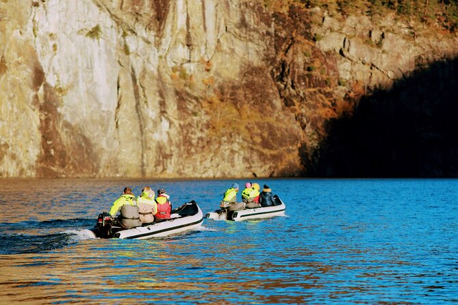 Private Fjordcruise by Luxury Pontoon Boat - Bergen Fjords - Heading toward the quieter fjords