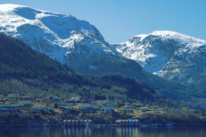 PRIVATE GUIDED TOUR: Folgefonna Glacier roundtrip from Bergen, 8 hours - Norheimsund and the Hardangerfjord crossing