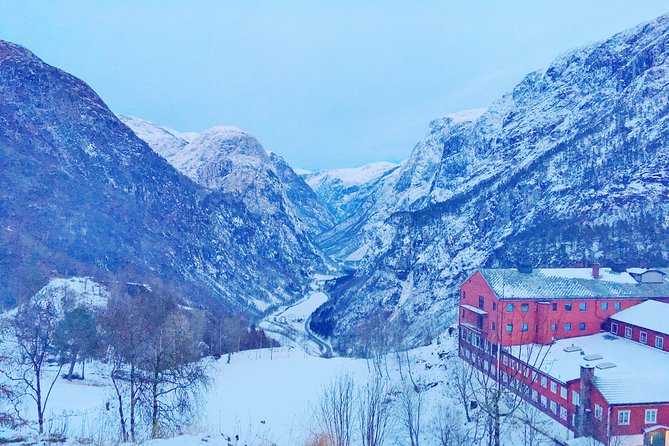 PRIVATE GUIDED TOUR: Highlights of Norway – Trip to the Sognefjord – WINTER - Leaving Bergen for Dale and Voss