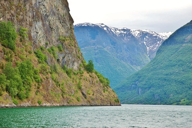 PRIVATE GUIDED TOUR: Highlights of Norway – Trip to the Sognefjord – WINTER - Stalheim’s winter viewpoints and waterfalls