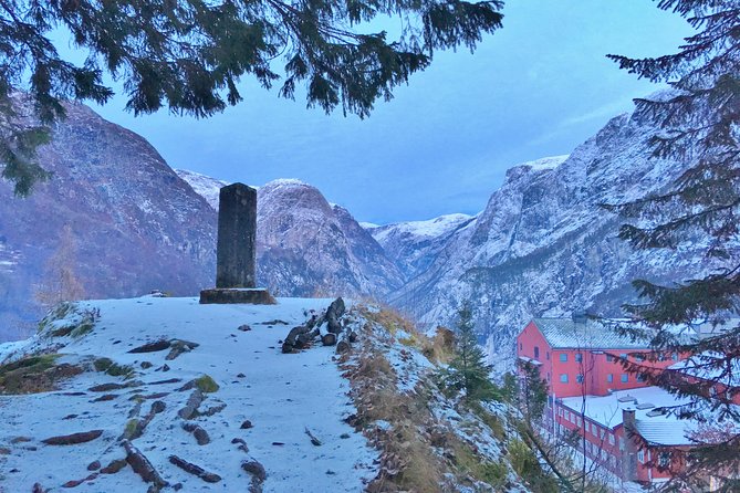 PRIVATE GUIDED TOUR: Highlights of Norway – Trip to the Sognefjord – WINTER - Flåm and the famous railway