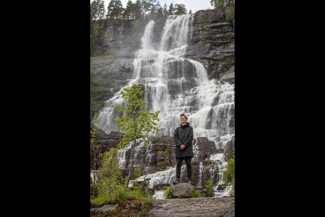 PRIVATE GUIDED TOUR: Highlights of Norway – Trip to the Sognefjord – WINTER - Stegastein as the simpler alternative