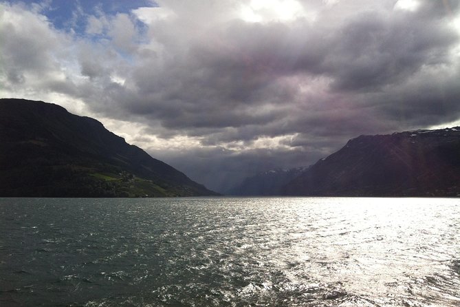 PRIVATE GUIDED TOUR: Queen of the Fjords - tour from Bergen, 6 hours - Leaving Bergen through the Gateway to the Fjords