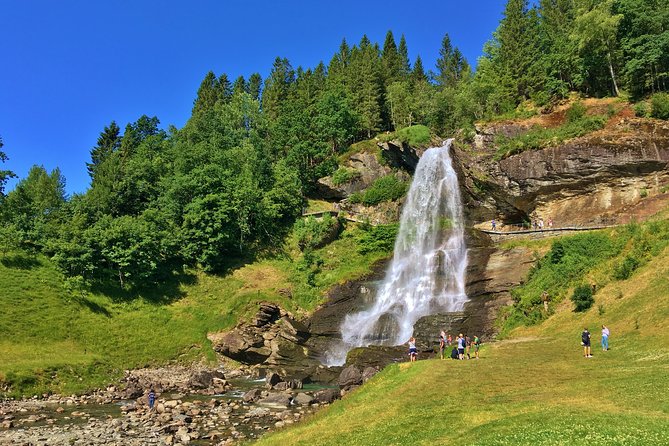 PRIVATE GUIDED TOUR: Queen of the Fjords - tour from Bergen, 6 hours - Route 7 and the first waterfall at Fossen Bratte