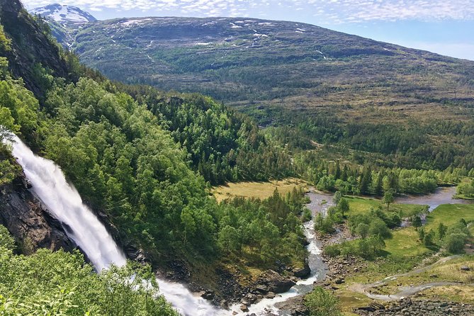 PRIVATE GUIDED TOUR: Queen of the Fjords - tour from Bergen, 6 hours - Hardangerfjord, villages, and fruit farms