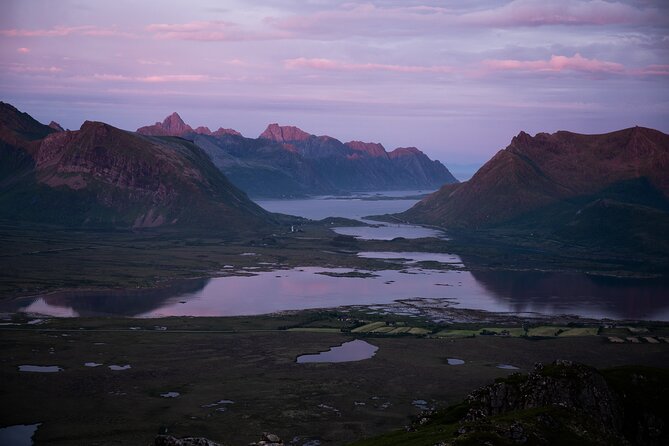 Private Midnight Tour To Gimsøya - Bonfire food and warm drinks by the sea