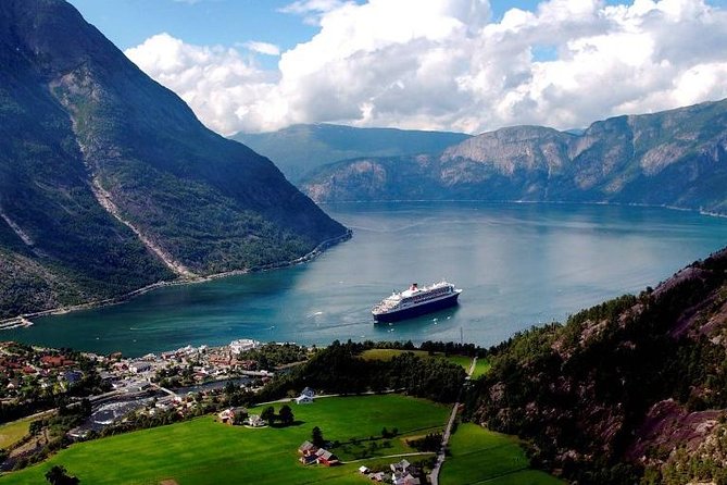 Private tour - Hardangerfjord, Voss Gondola & 4 Great Waterfalls - Two hours beside the Hardangerfjord