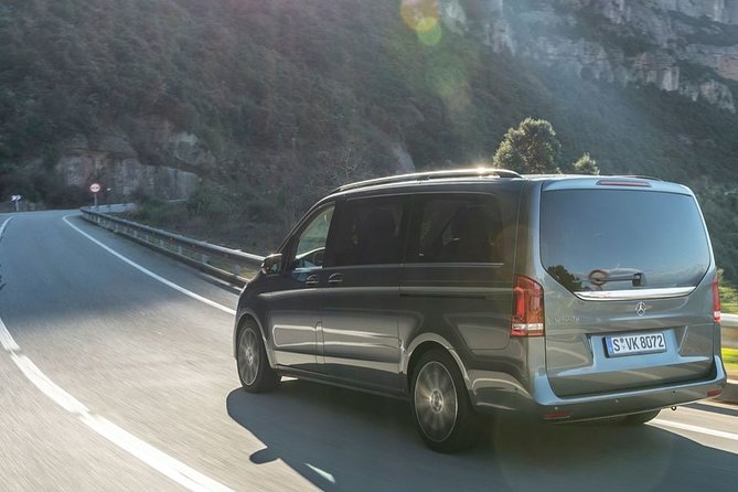 Private Transfer From Bergen Airport to City Centre - Meeting your driver at Bergen Airport