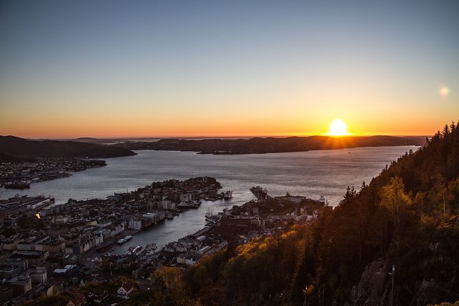 Private Transfer From Bergen Airport to City Centre - How the pickup works when flights change