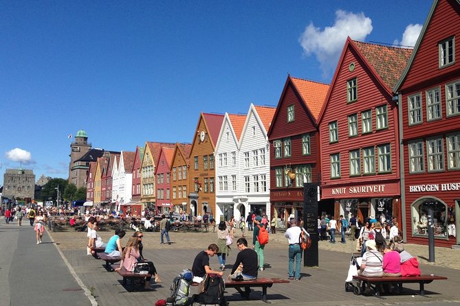 Private Transfer From Bergen Hotel to Bergen Airport - English communication and meeting the driver