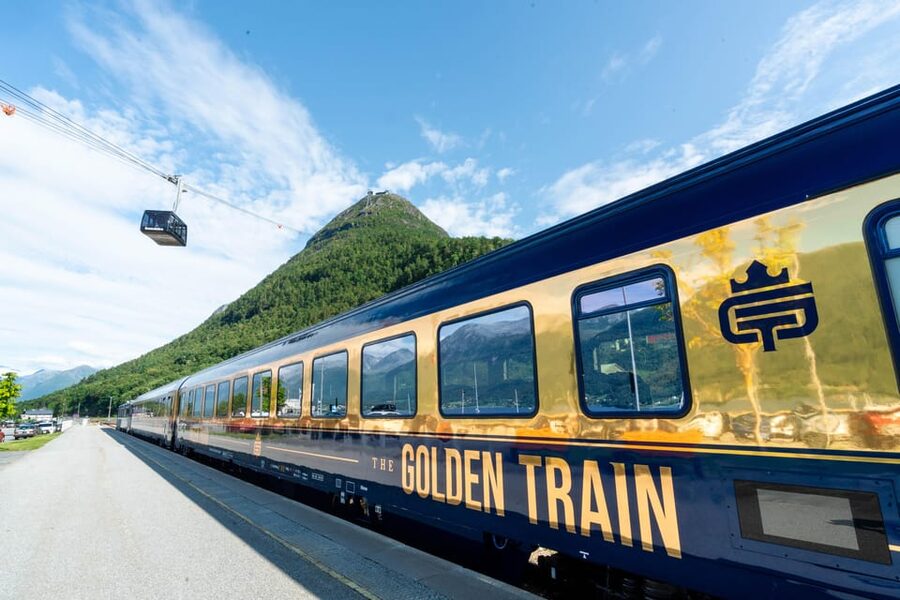 Romsdalen: Rauma Railway Golden Train with Guide - What makes the Golden Train worth your time