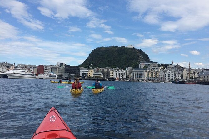 Sea Kayaking In Ålesund - Guides, stories, and safety