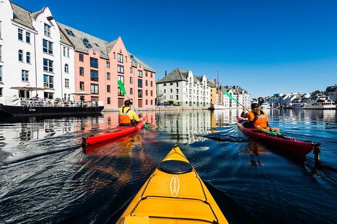 Sea Kayaking In Ålesund - Brosundet: the urban heart of the paddle