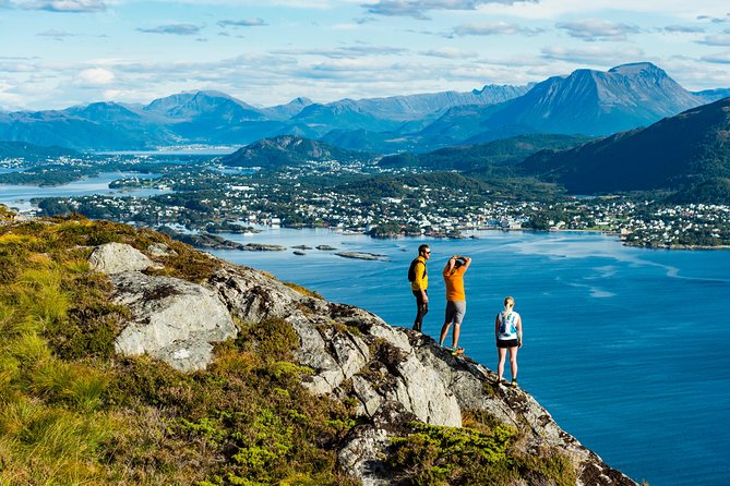 Seakayak And Hike in Ålesund - Starting at Notenesgata 3 at 9:30 a.m.