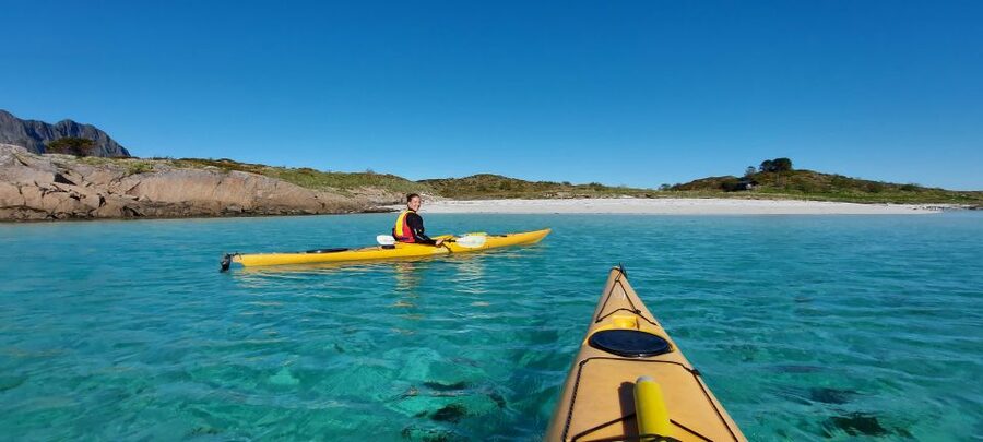 Skrova Island : 3hours Guided Kayak Tour - Three hours among beaches, fish, and mountain peaks