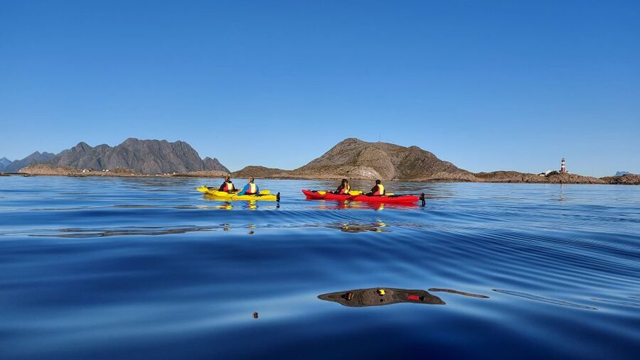 Skrova Island : 3hours Guided Kayak Tour - Getting from Svolvær to the correct ferry dock