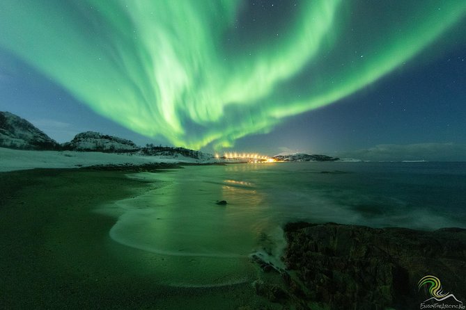 Small-Group Northern Lights Tour from Tromso with Photos - Chasing clear skies toward Finland and Sweden