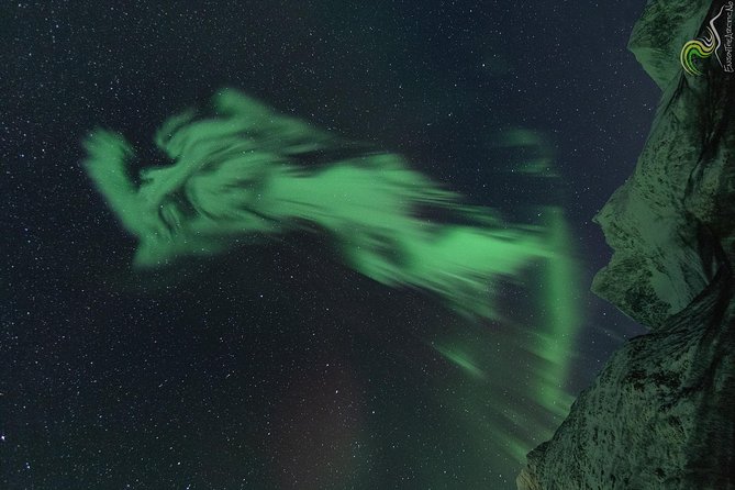 Small-Group Northern Lights Tour from Tromso with Photos - Photography, tripods, and the promised images