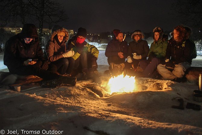Snowshoe trip with a campfire in Tromso - The guides make the difference