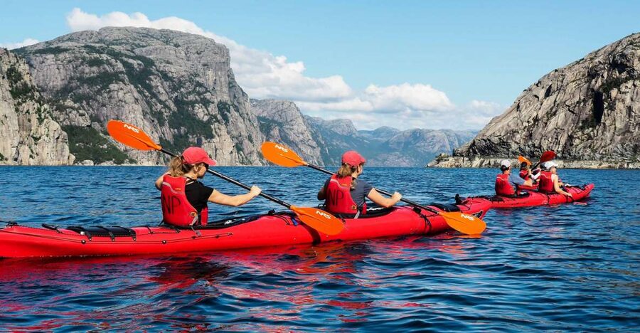 Stavanger: Guided Kayaking in Lysefjord - The first ten minutes: safety before scenery