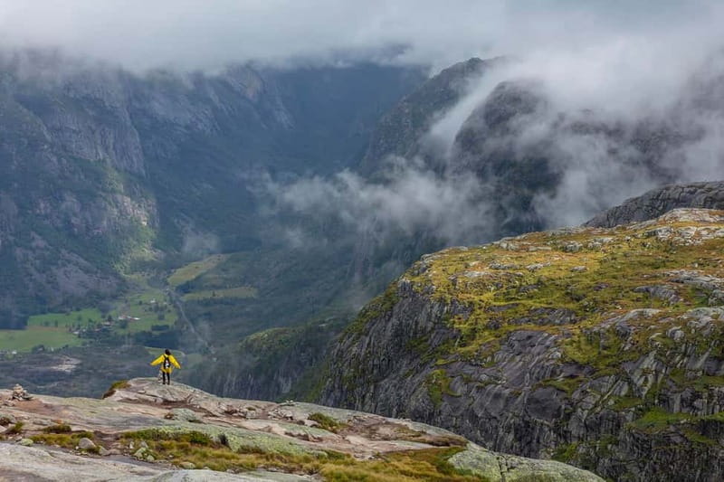 Stavanger: Kjerag Summer Hike with Packed Lunch - The three-hour return to Eagle’s Nest