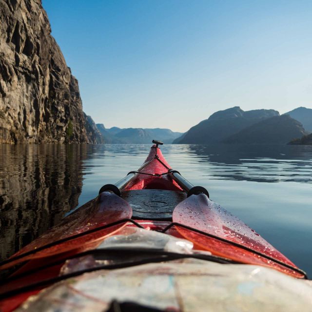 Stavanger: Lysefjord Kayak Safari (Waterfalls & Pulpit Rock) - Meeting at Dørvika beach and getting ready
