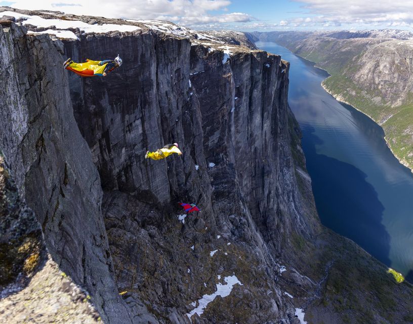 Stavanger: Off-Season Hike to Kjerag + Packed Lunch - Eagle’s Nest to Kjeragbolten