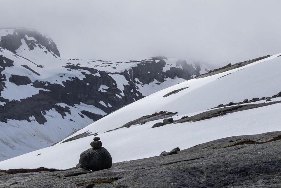 Stavanger: Off-Season Hike to Kjerag + Packed Lunch - Lunch at Nesatind above Lysefjorden