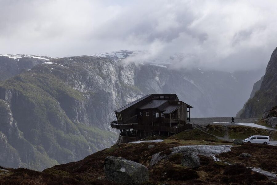 Stavanger: Off-Season Hike to Kjerag + Packed Lunch - Leaving Stavanger before the crowds