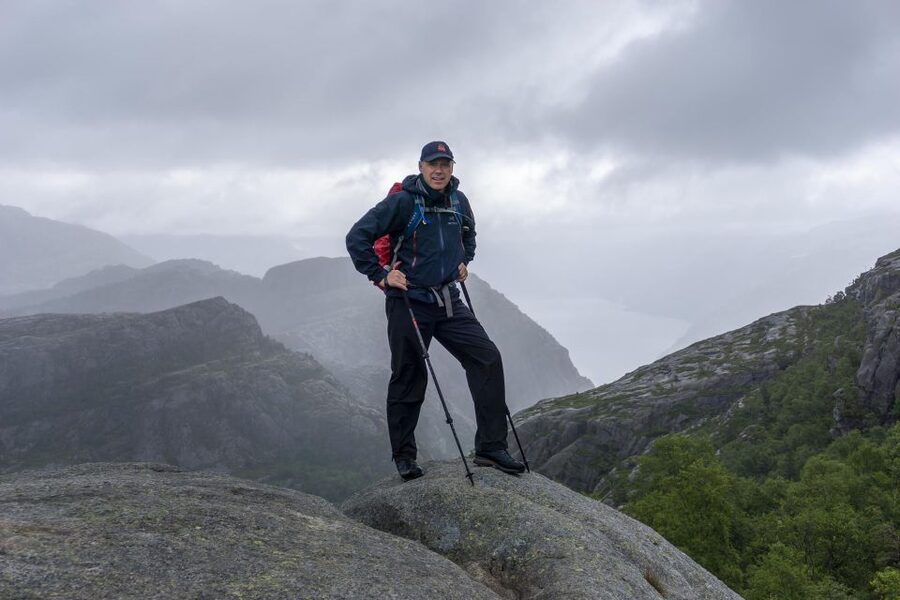 Stavanger: Preikestolen Classic Hike and Side Trail - The final approach to 604-meter Preikestolen