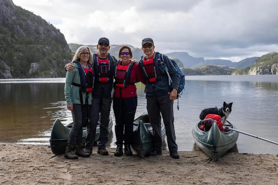 Stavanger: Preikestolen Hidden Trail Hike + Canoe + Lunch - Lunch, snacks, and the best viewpoint before the rock